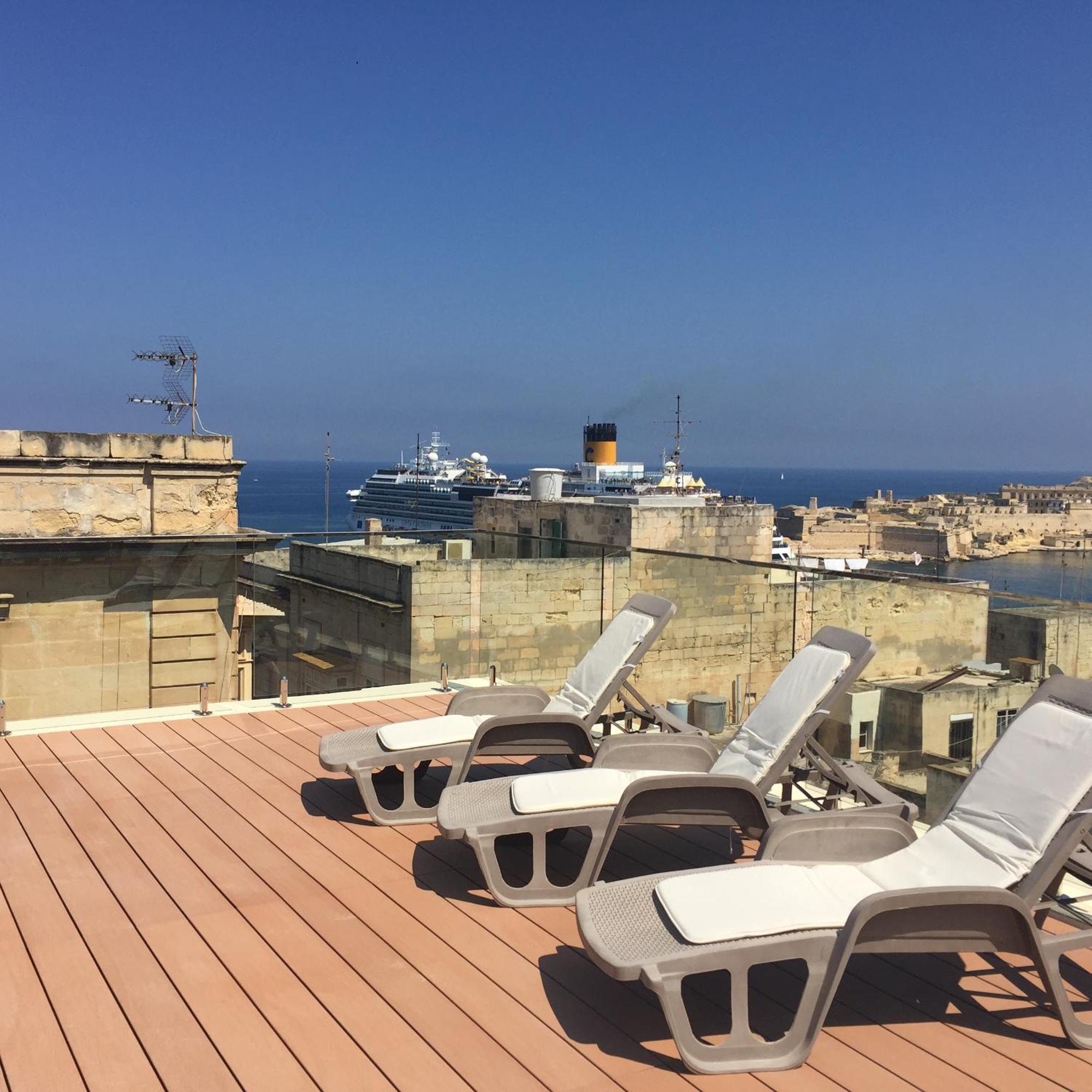Valletta Luxe 3-Bedroom Duplex Penthouse With Sea View Terrace And Jacuzzi Kültér fotó