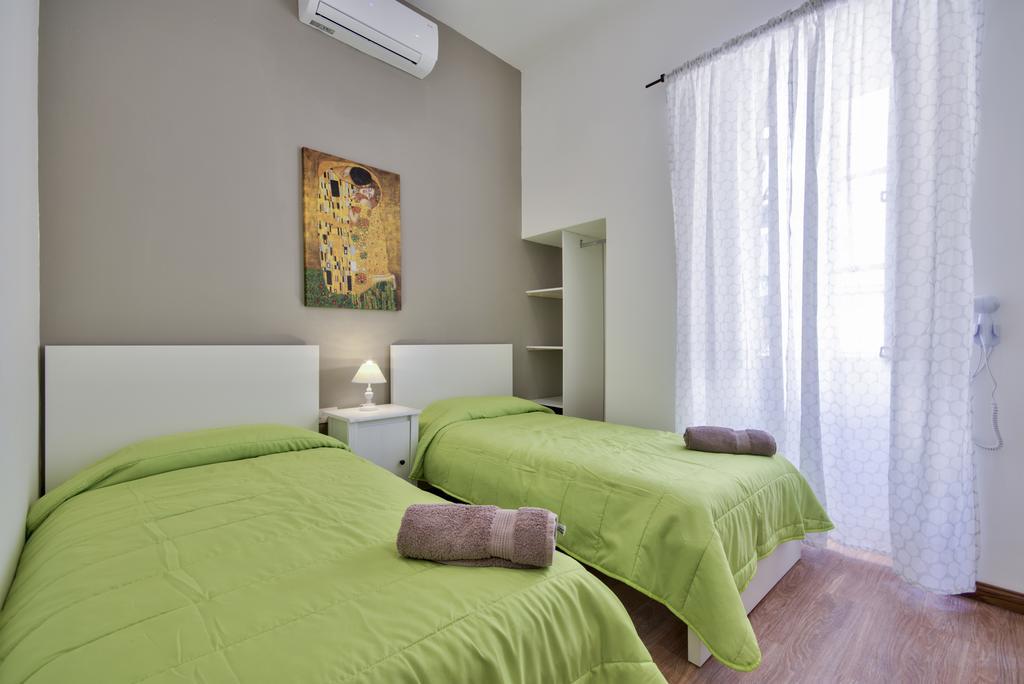 Valletta Luxe 3-Bedroom Duplex Penthouse With Sea View Terrace And Jacuzzi Kültér fotó