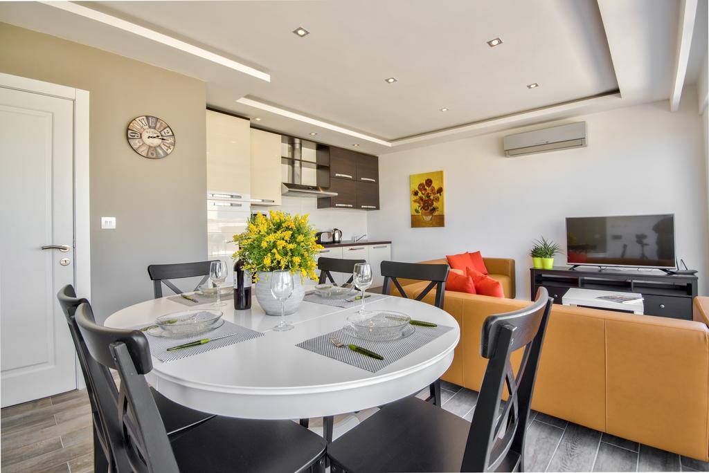 Valletta Luxe 3-Bedroom Duplex Penthouse With Sea View Terrace And Jacuzzi Kültér fotó